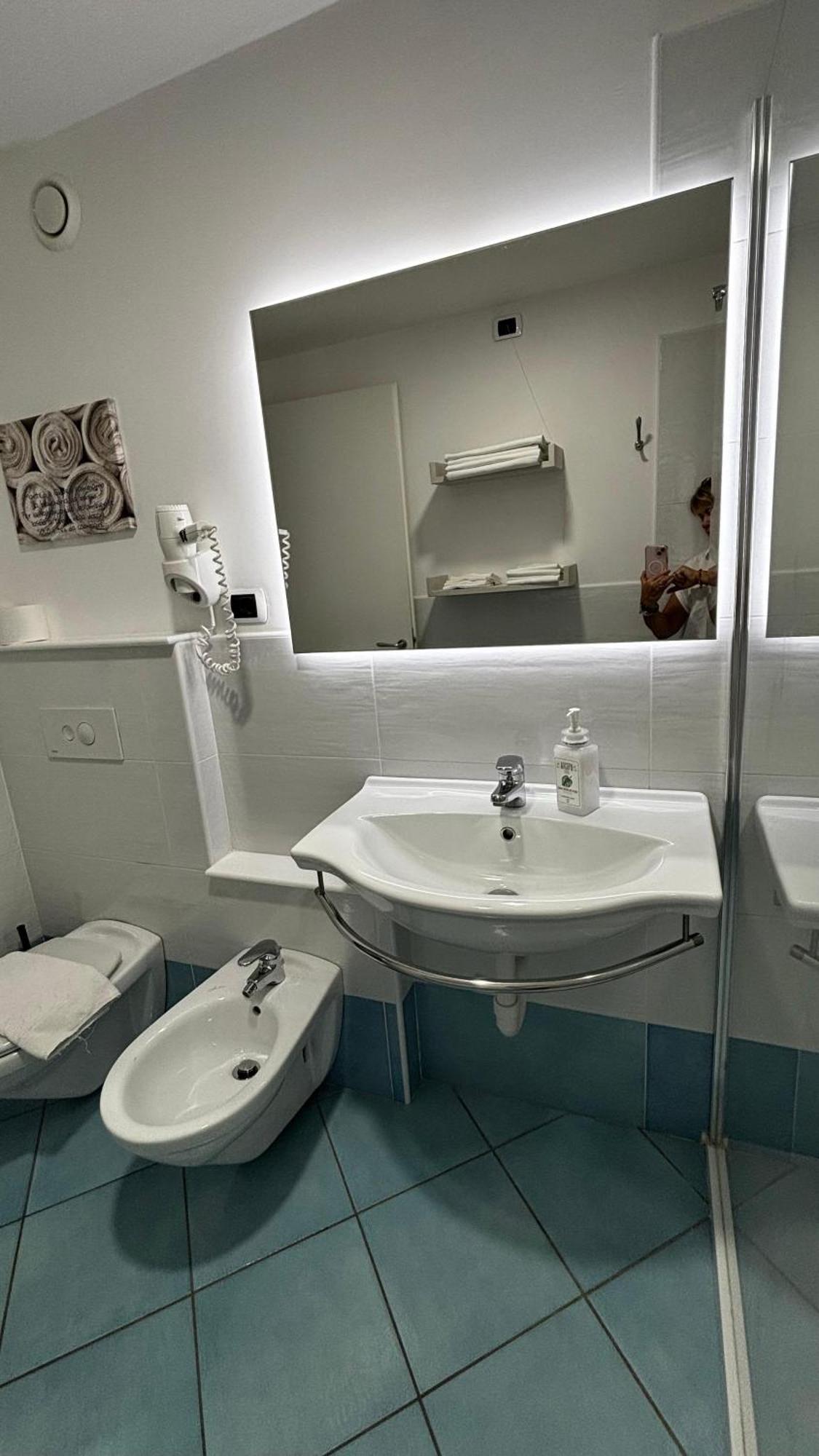 Two-Bedroom Apartment,1623686365:JPEG